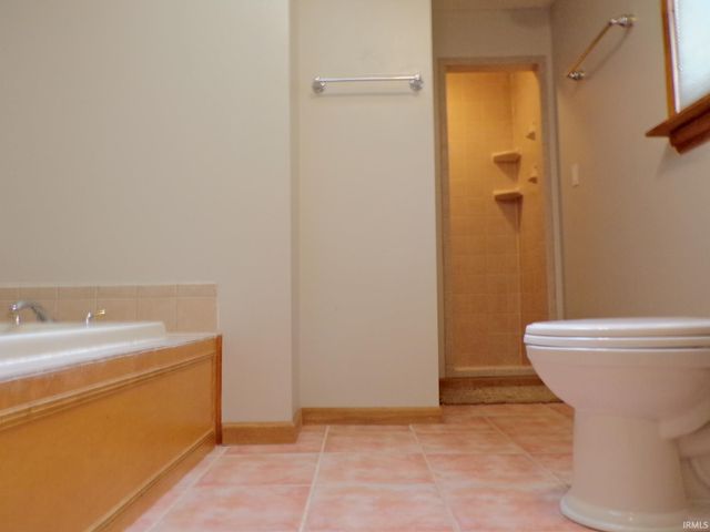 4801 Hartman Road, Fort Wayne, IN 46807