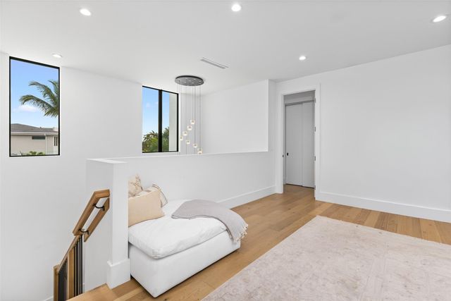 1405 NE 4th Avenue, Boca Raton, FL 33432