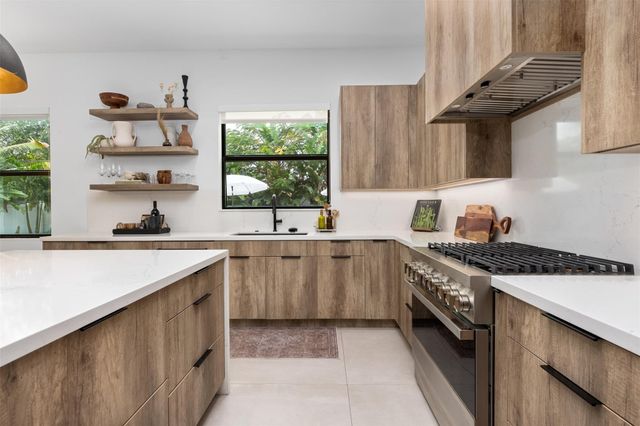 1405 NE 4th Avenue, Boca Raton, FL 33432