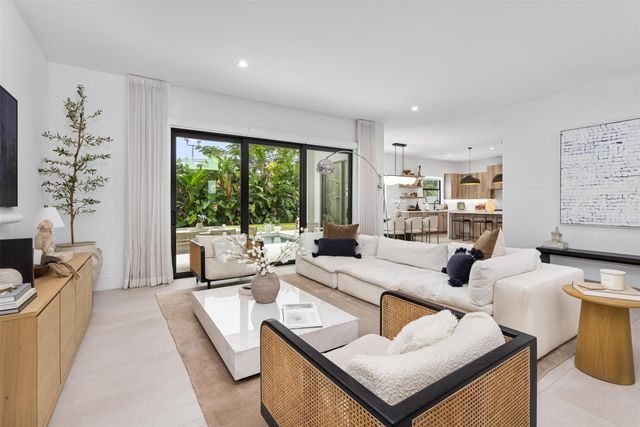 1405 NE 4th Avenue, Boca Raton, FL 33432