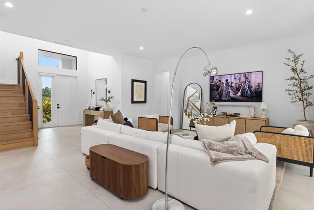 1405 NE 4th Avenue, Boca Raton, FL 33432