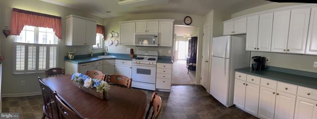 132 AVOCET LN, West Deptford, NJ 08086