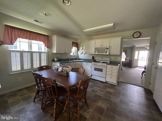 132 AVOCET LN, West Deptford, NJ 08086