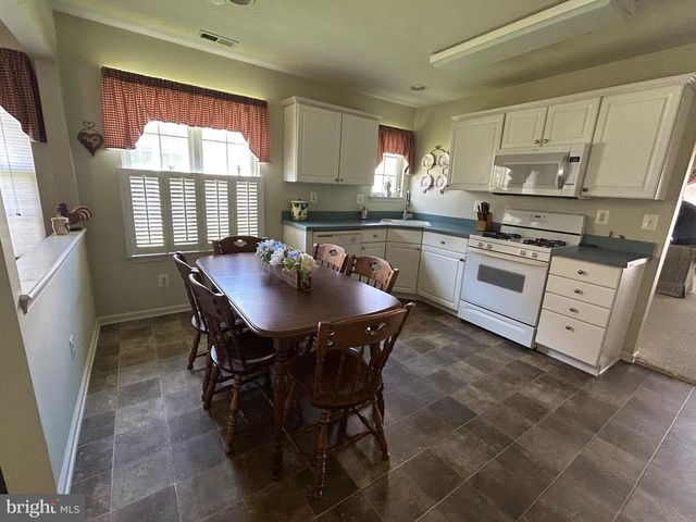 132 AVOCET LN, West Deptford, NJ 08086