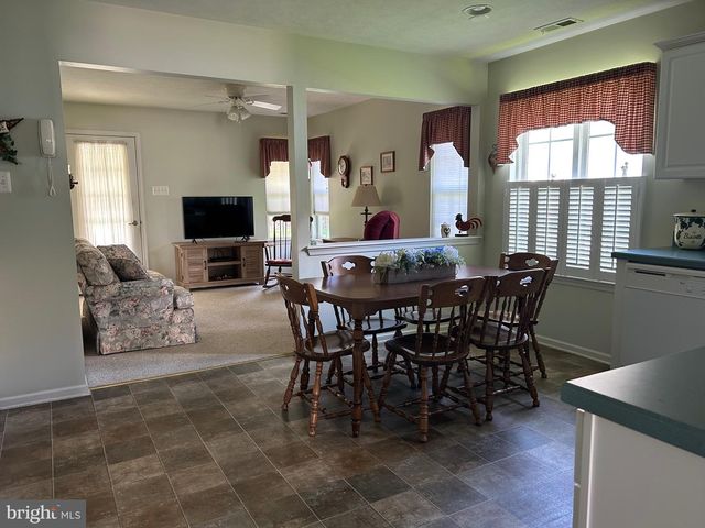 132 AVOCET LN, West Deptford, NJ 08086