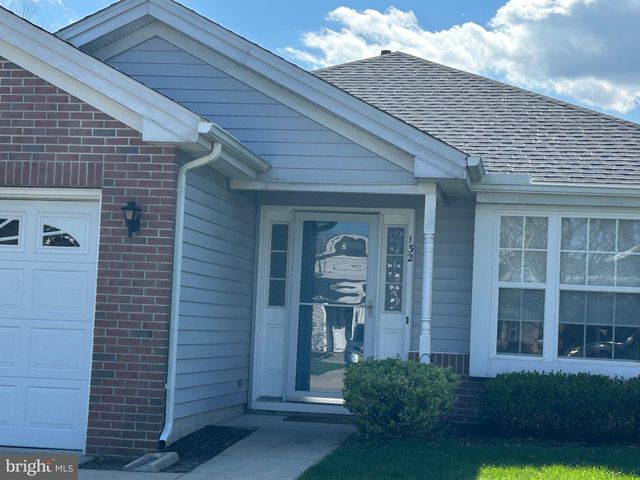 132 AVOCET LN, West Deptford, NJ 08086