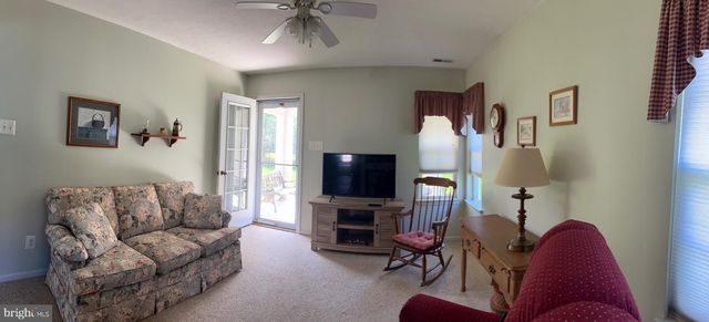 132 AVOCET LN, West Deptford, NJ 08086