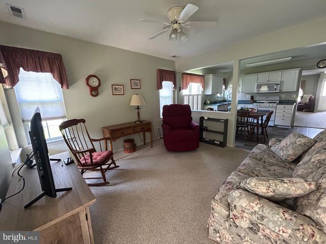 132 AVOCET LN, West Deptford, NJ 08086