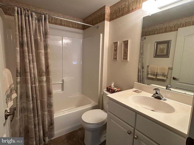 132 AVOCET LN, West Deptford, NJ 08086