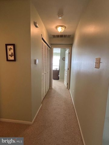 132 AVOCET LN, West Deptford, NJ 08086