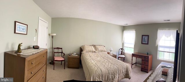 132 AVOCET LN, West Deptford, NJ 08086