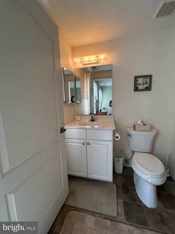 132 AVOCET LN, West Deptford, NJ 08086