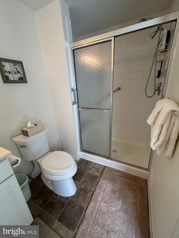 132 AVOCET LN, West Deptford, NJ 08086