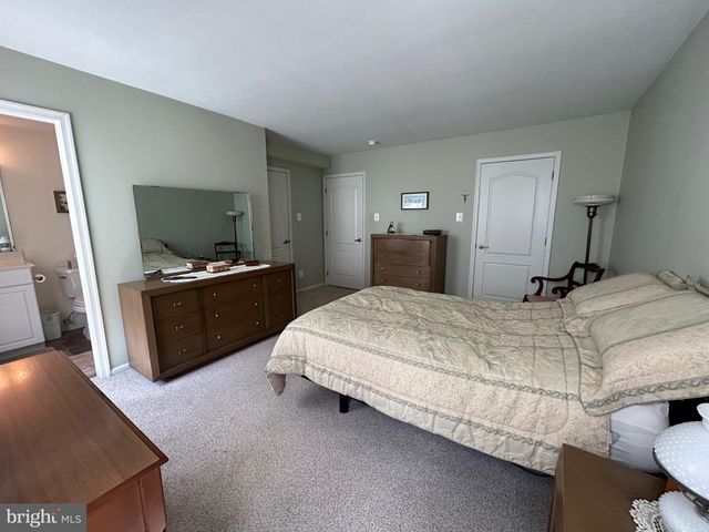 132 AVOCET LN, West Deptford, NJ 08086