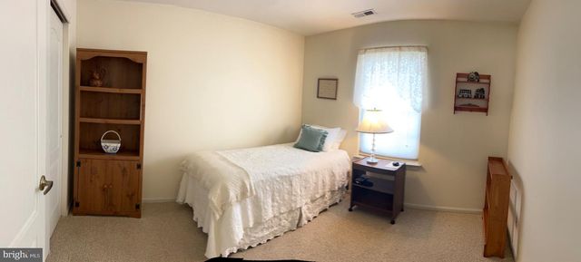 132 AVOCET LN, West Deptford, NJ 08086