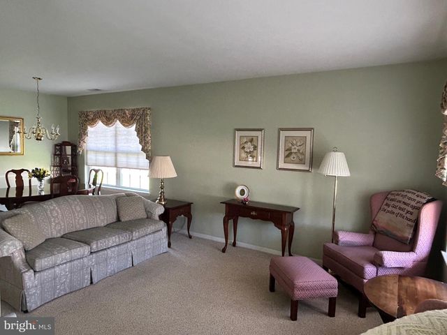 132 AVOCET LN, West Deptford, NJ 08086