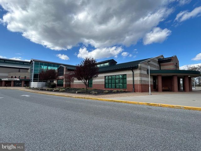 132 AVOCET LN, West Deptford, NJ 08086