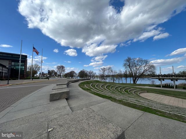 132 AVOCET LN, West Deptford, NJ 08086