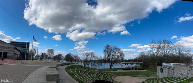 132 AVOCET LN, West Deptford, NJ 08086