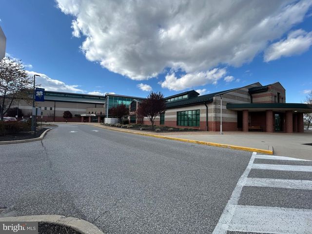 132 AVOCET LN, West Deptford, NJ 08086