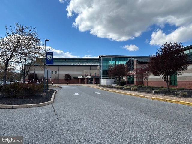 132 AVOCET LN, West Deptford, NJ 08086