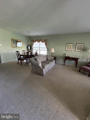 132 AVOCET LN, West Deptford, NJ 08086