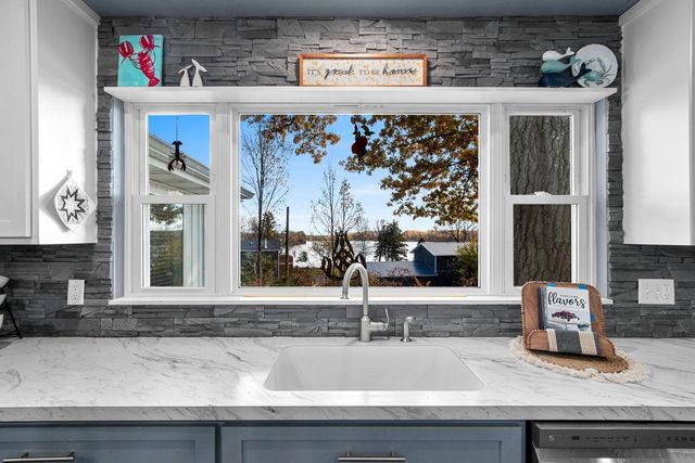 661 N MAIN STREET, Oconto Falls, WI 54154