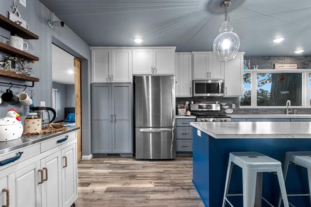 661 N MAIN STREET, Oconto Falls, WI 54154