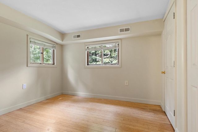 42 Fuller Ave, Lancaster, MA 01523