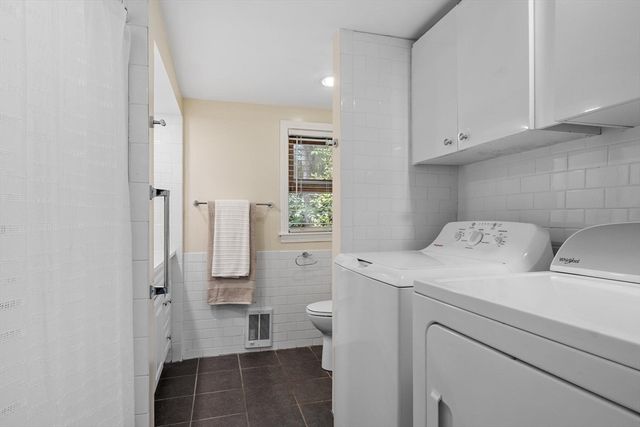 42 Fuller Ave, Lancaster, MA 01523