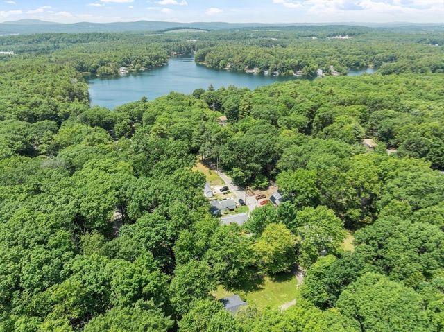 42 Fuller Ave, Lancaster, MA 01523