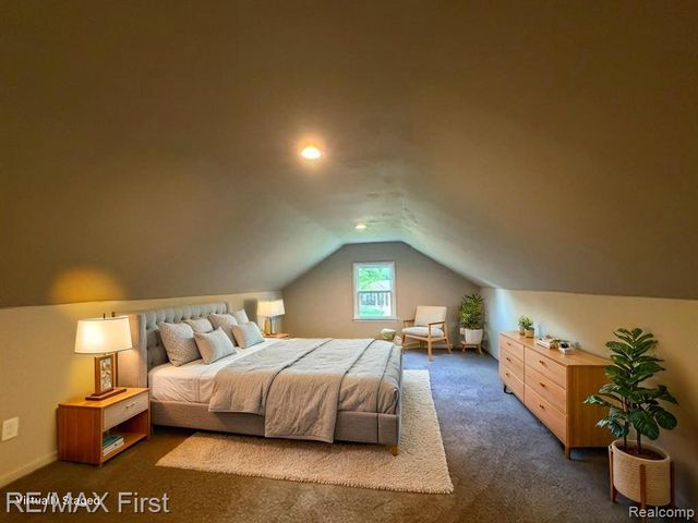 16045 Oporto Street, Livonia, MI 48154