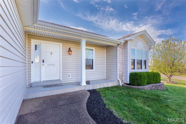 2701 Providence Ridge Drive, Wentzville, MO 63385