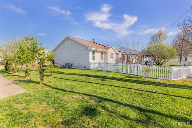 2701 Providence Ridge Drive, Wentzville, MO 63385