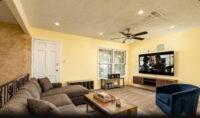 3809 Diamond Loch W, North Richland Hills, TX 76180