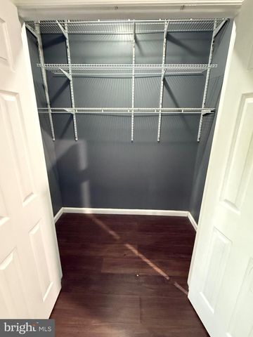 7421 LAKE DR, Manassas, VA 20111