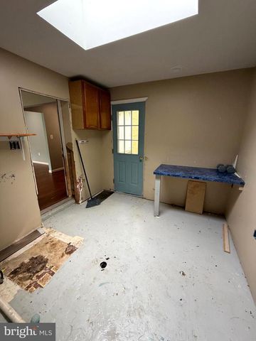 7421 LAKE DR, Manassas, VA 20111