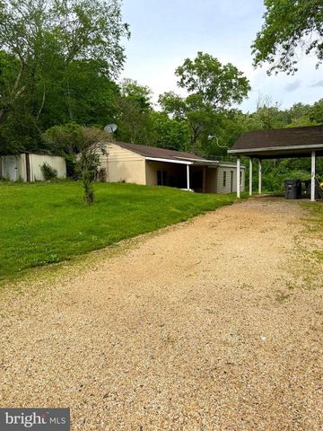 7421 LAKE DR, Manassas, VA 20111