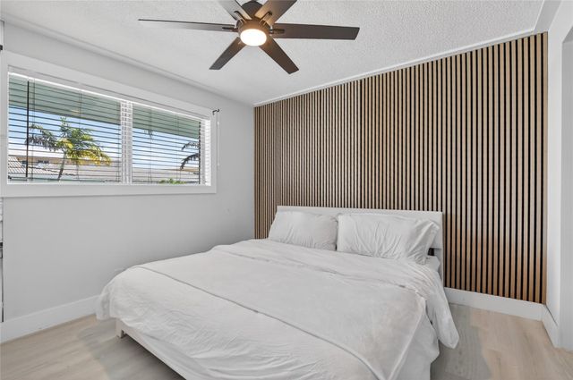 322 N Federal Highway 240, Deerfield Beach, FL 33441