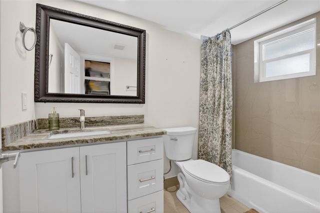 322 N Federal Highway 240, Deerfield Beach, FL 33441