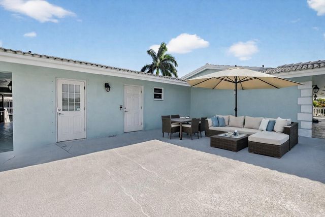 322 N Federal Highway 240, Deerfield Beach, FL 33441