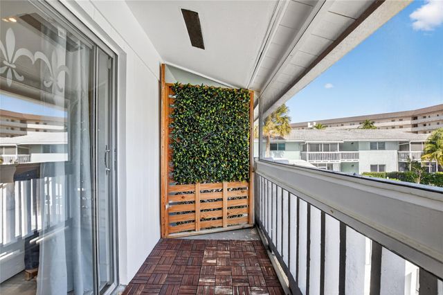 322 N Federal Highway 240, Deerfield Beach, FL 33441