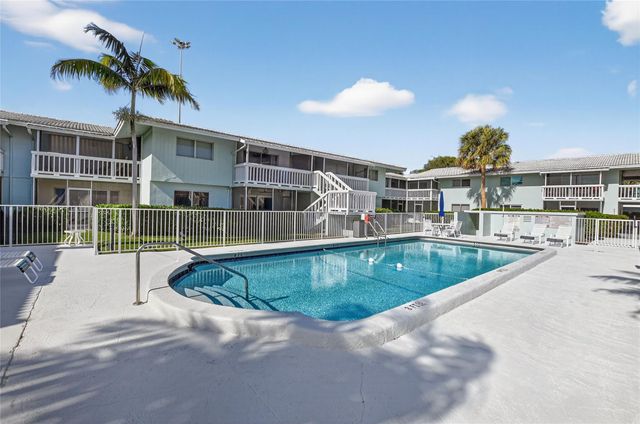 322 N Federal Highway 240, Deerfield Beach, FL 33441