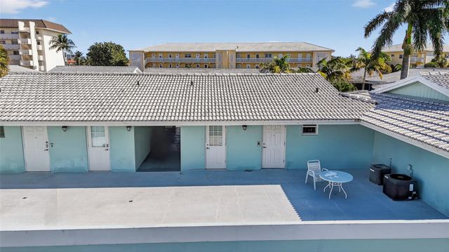 322 N Federal Highway 240, Deerfield Beach, FL 33441