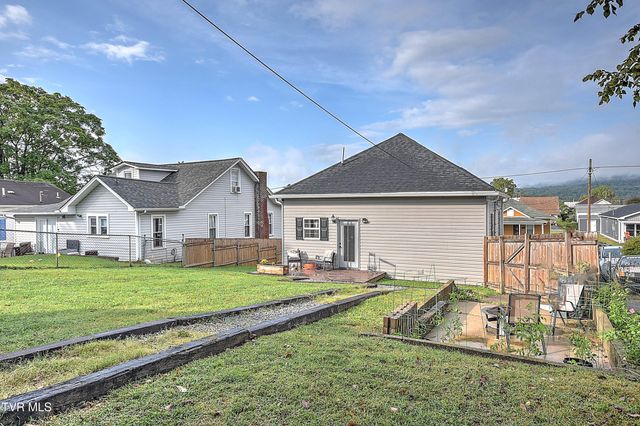 1005 Maple Street, Kingsport, TN 37660