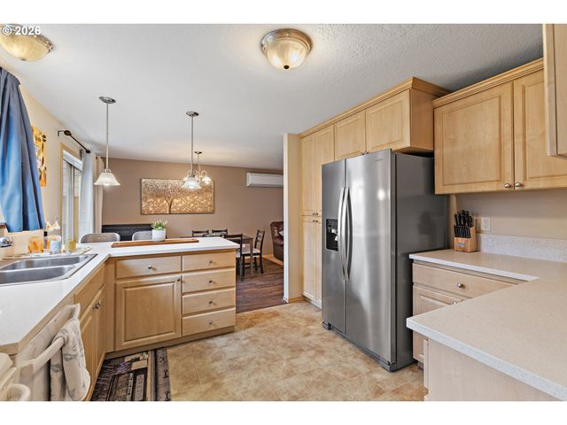 4625 Se WHIPPLE Ave, Milwaukie, OR 97267