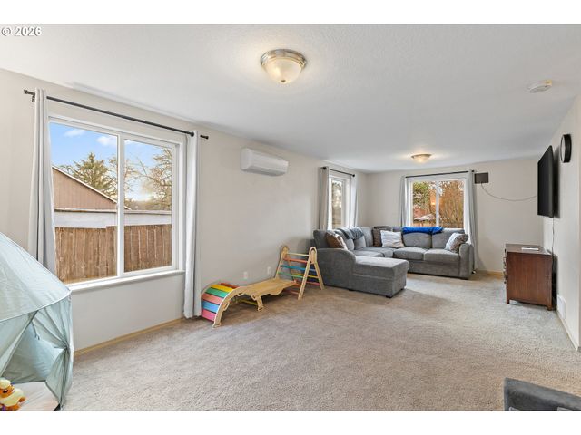 4625 Se WHIPPLE Ave, Milwaukie, OR 97267