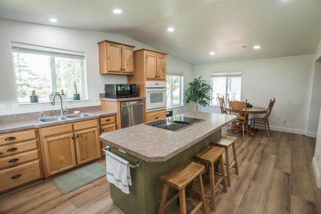 12164 Alabama Rd, Herald, CA 95638