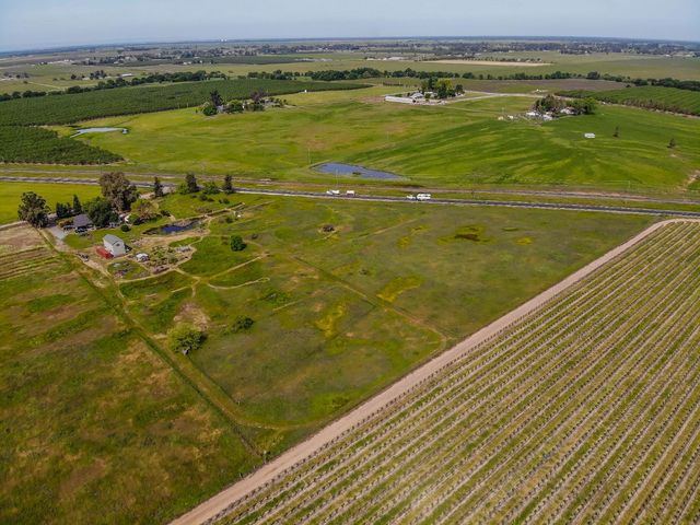 12164 Alabama Rd, Herald, CA 95638