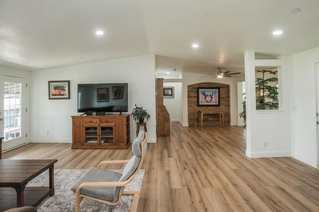 12164 Alabama Rd, Herald, CA 95638